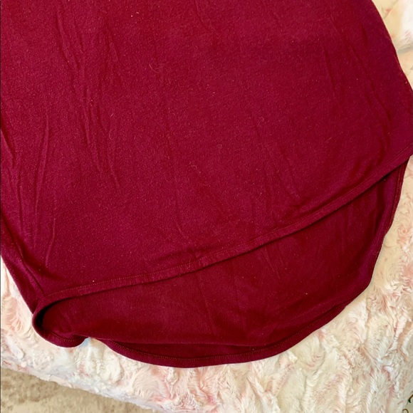 Maroon Express One-Eleven v neck tee - Picture 2 of 9